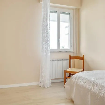 Luni Mare Bright Terrace Flat With Parking * Marinella di Sarzana