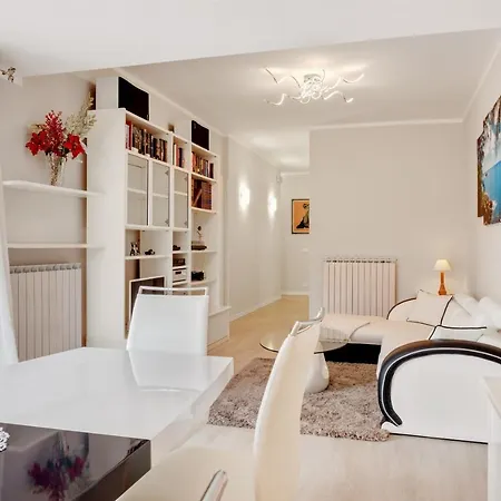 Luni Mare Bright Terrace Flat With Parking Апартаменты *