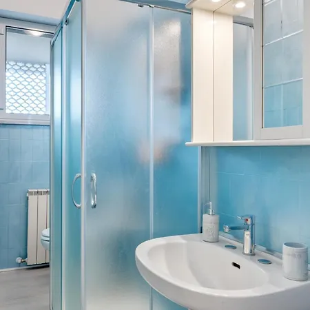 Luni Mare Bright Terrace Flat With Parking * Marinella di Sarzana